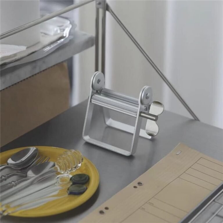 Toothpaste Squeezer For Solution Of Tube Wastage - Image 2