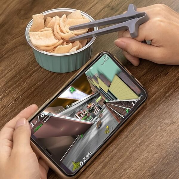 Compact Finger Chopsticks For Mess-Free Snacking - Image 3