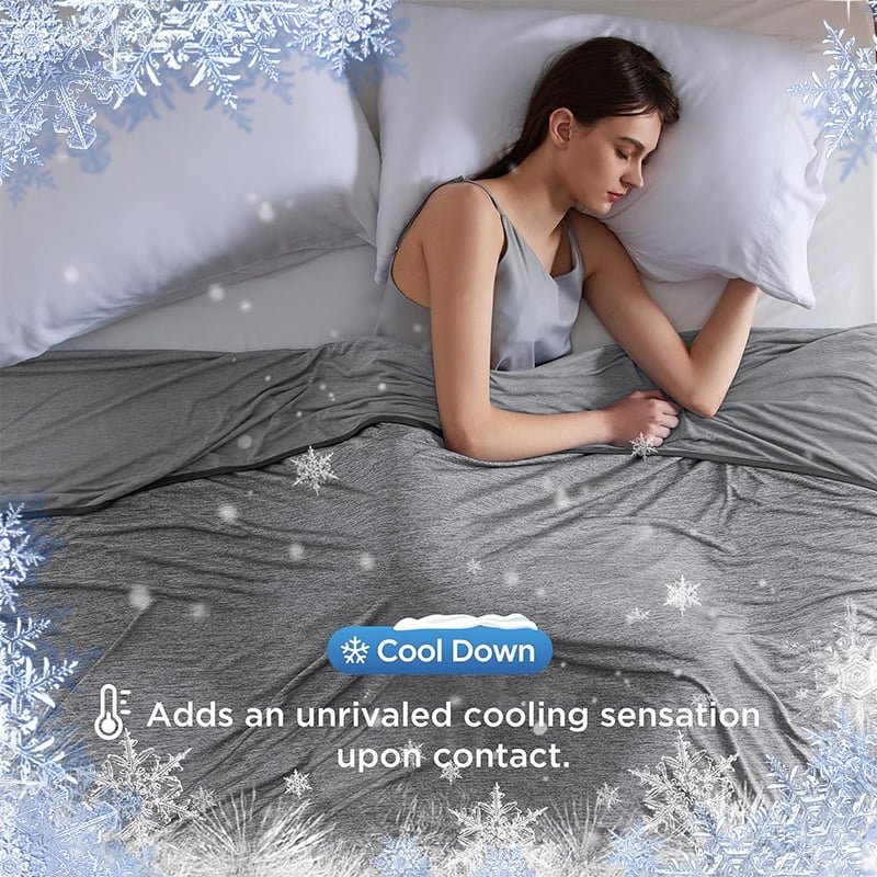 Lightweight and Breathable Summer Cooling Blanket For Cool Sleep And Night Sweats