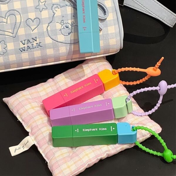 Instant Stain Remover Pen For Clothes & Fabrics - Image 7