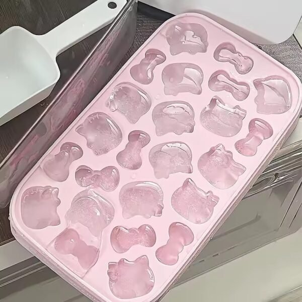 Press & Pop Hellokitty Ice Tray With Lid and Bin - Image 5