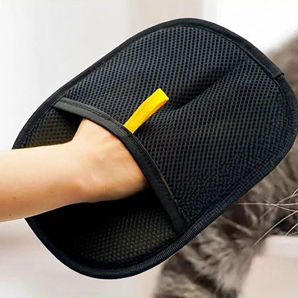 Lightweight Pet Grooming Gloves For Quick Clean-Ups
