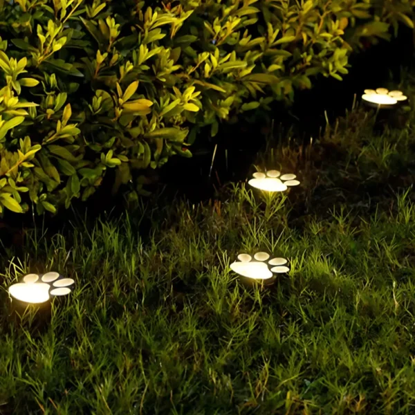 Outdoor Solar Pet Paw Print Light - Image 6