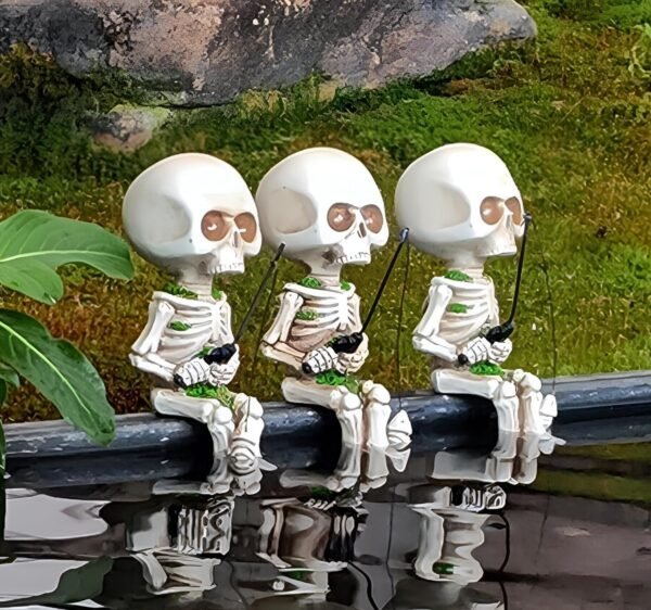 Fishing Skeleton Statue Halloween Garden Accessory - Image 9