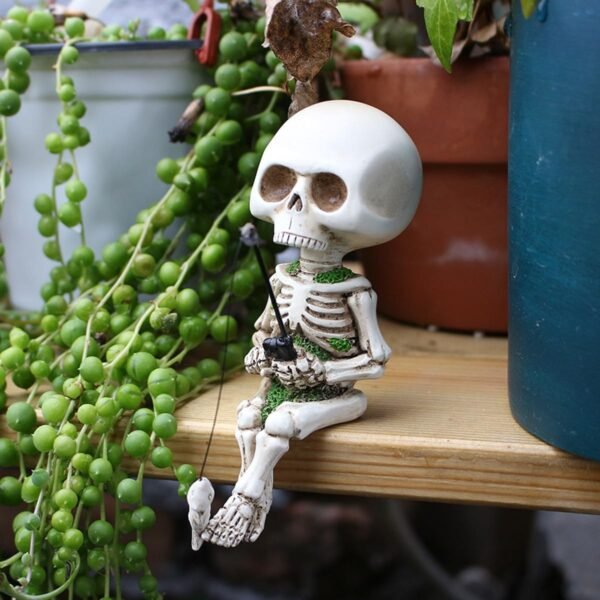 Fishing Skeleton Statue Halloween Garden Accessory - Image 4